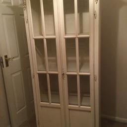 This is a lovely wardrobe / display cabinet / armoire. Currently a creamy white, but you could easily paint if you want a different colour.
Approx dimensions are floor to highest point 74”, overall width 29”, depth 13.5”.
Inside the Shelf width is 12”.
There is a crack at the bottom side, which is shown in the pics. It’s on the strut, not the cabinet itself …… I’m sure someone handy could rectify it.
Viewings welcome.
Cash on collection from Binfield, Bracknell please.