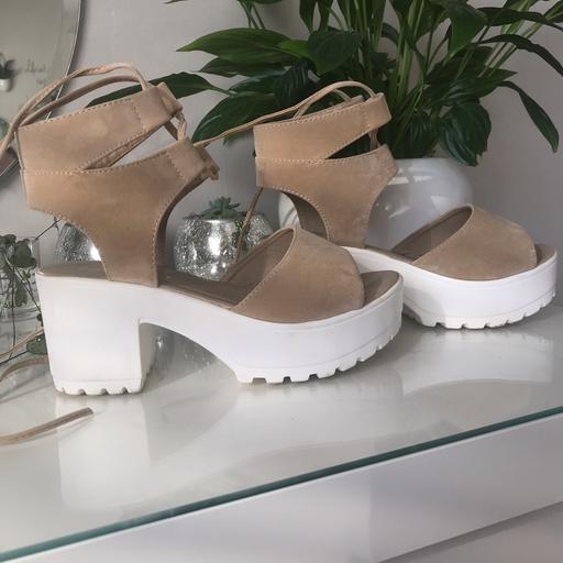 Buy & Sell Gloucestershire South Gloucestershire - Photos for Ladies White & Nude Platform Heels 3