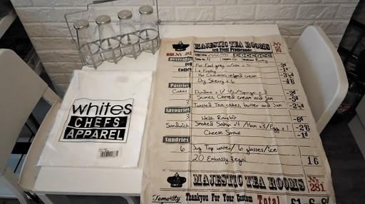 Buy & Sell West Midlands Birmingham - Photos for new kitchen apron tea towel and bottles