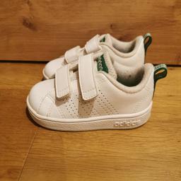 Verkaufe sehr selten getragene Adidas Schuhe, Gr 20