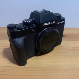 Like new condition, comes with the original box and paperwork, as well as a battery, fujifilm camera strap and screen protectors.