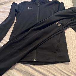 Boys under armour tracksuit
Size medium which is like a 10-11 year
Perfect condition
Harding worn