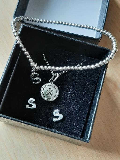 Buy & Sell Greater Manchester Wigan - Photos for Next initial S Jewellery set