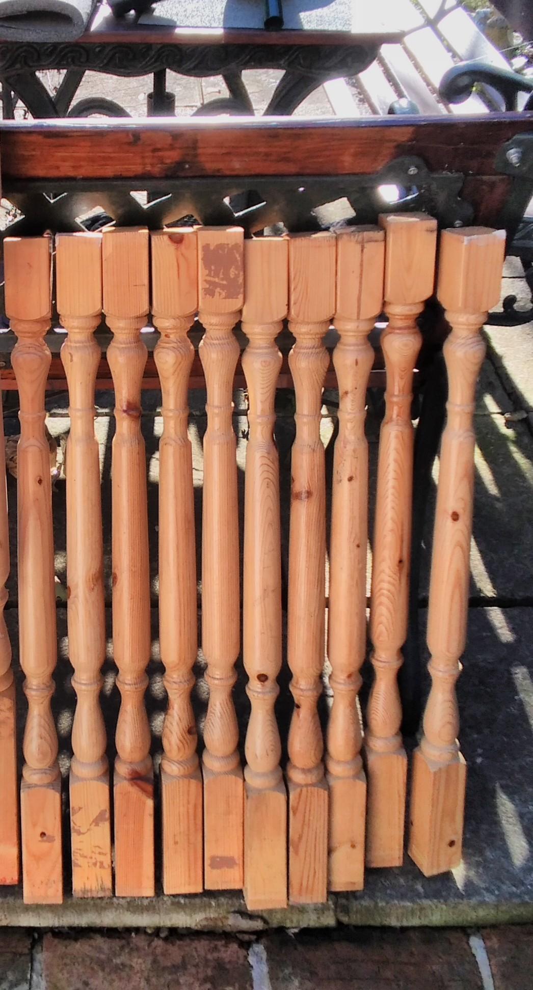 Wooden spindles x10 in B9 Birmingham für £ 10,00 zum Verkauf Shpock AT