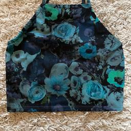 Miss Selfridge Green & Blue Flower top. Size 10. Excellent Condition. 

Collection S64 Area. Can post for additional post & packing fees. I only accept Cash or Bank Transfer & i only post out to UK. 😊 Happy Sphocking!
