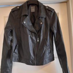 Primark jacket.
As new cond.
fy3 layton or post.