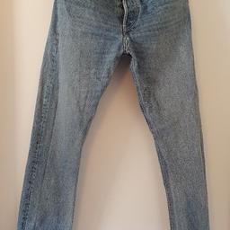 G-Star Jeans Hose, Triple A Regular Straight.
Die Hose ist nicht mal 2 Monate alt und nicht einmal getragen und ist nur ein Mal gewaschen. Es gibt also keine gebrauchsspuren. An Selbstabholer und nur bar.