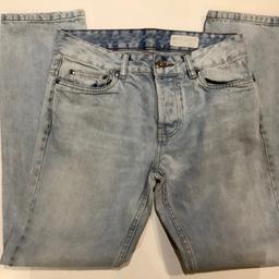 Denim & Co
W30”
L32”
Button Fly
Small Tear Back Pocket See Pictures