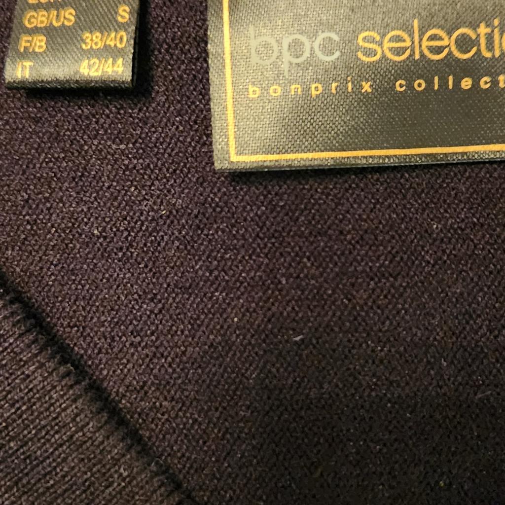 Verkaufe hier 2 x SOCCX Langarmshirt Damen Longsleeve Shirt langärmliges Oberteil Gr. L in den Farben Grau / Dunkelgrau in sehr guten Zustand .
 beide Shirt in einem Paket .
