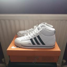 Adidas Hi Tops
Worn once and been in storage
Mens size 8