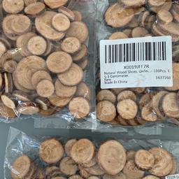300 small wooden slices
