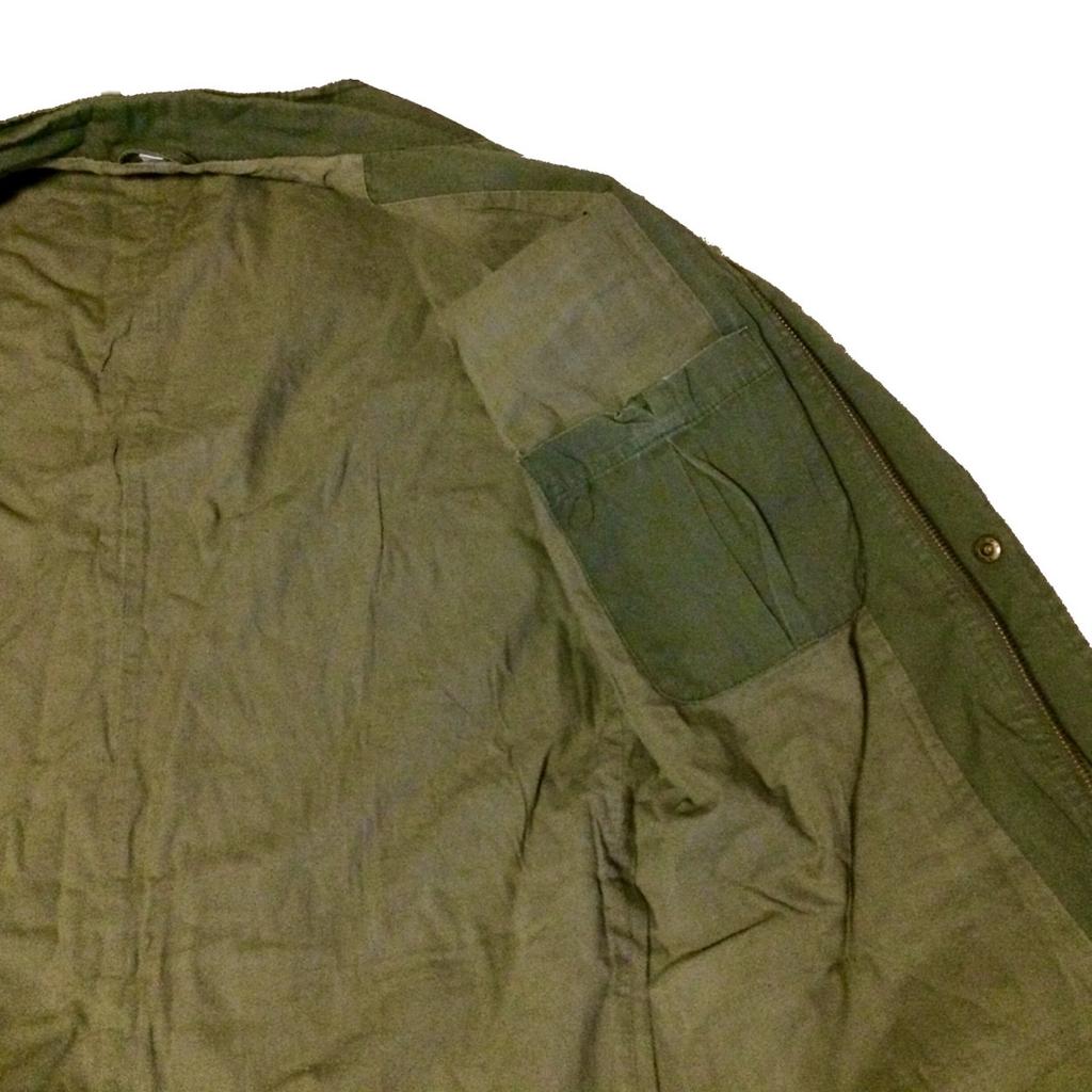 RARE Vintage Army Field Jacket
Excellent condition
Size M
There’s something about military apparel that’s just incredibly appealing.
Authentic design - this classic military field coat has been inspired by the iconic M-65 style. Designed to be oversized in the body and sleeves. This field jacket is constructed using a sturdy pre-washed 100% cotton fabric with the lining made of cotton too and it has been garment-dyed for a vintage look and feel. It features two large exterior flap pockets at the waist, two large exterior utility chest pockets, the four with snap fastener closures; one interior welt pocket to help carry your essentials, storm cuffs which fold up when not required, Velcro cuff adjustment, a button tap protecting the zipper and a signature wire field zipper on the front with snap fasteners. An original and unique design as the high collar comes with belt loops throughout.
Relaxed fit, keeps you warm and protected against the elements. Machine washable.
Imported