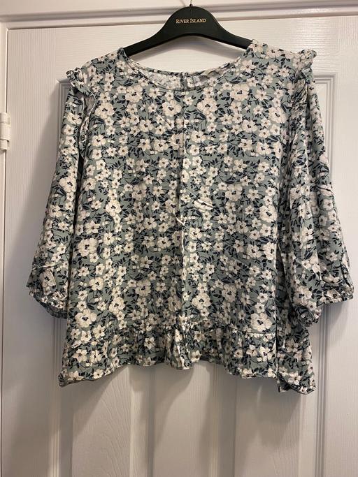 Buy & Sell West Midlands Sandwell - Photos for Floral blouse