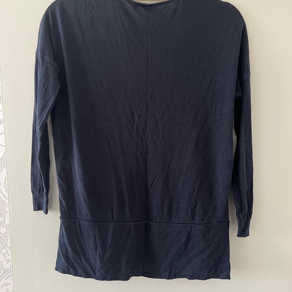 Hi and welcome to this great looking Womens Massimo Dutti Lyocell Blend Open Front navy Cardigan Size Small in very good condition thanks