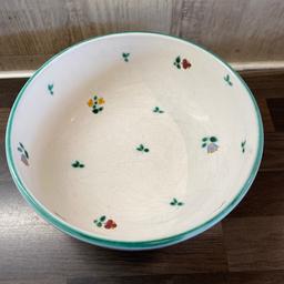 Verkaufe Salatschüssel von Gmundner Keramik im Streublumen Design

Privatverkauf - keine Garantie und Gewährleistung