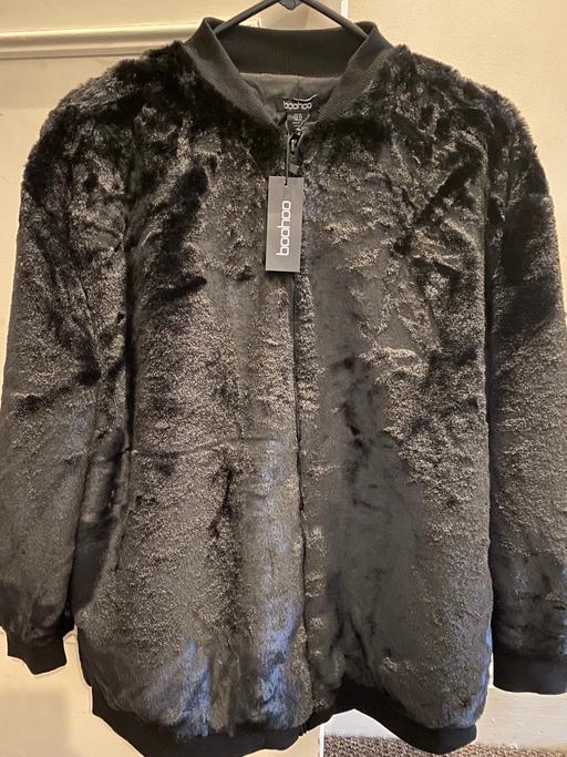 Buy & Sell West London Shepherd`s Bush - West London - Photos for BOOHOO Faux fur bomber jacket