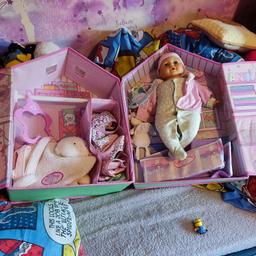 comes with lots of different accessories. all different brands. I have added a doll that's also a different brand. perfect for roll play.
collection from B315 Northfield