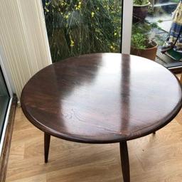 Vintage Ercol 063 round solid wood coffee table in very good condition.

Collection from warboys or local delivery available

£100