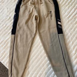 Boys sand coloured jogging bottoms.
Age 8/9 years.