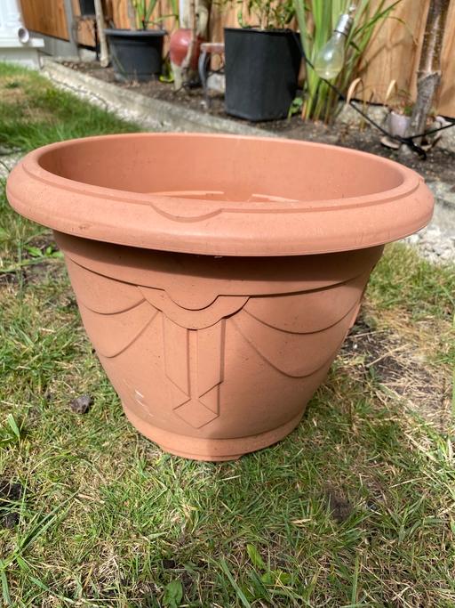 Buy & Sell East London Stratford - East London - Photos for Plant container pot 20L