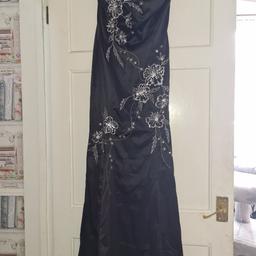 black satin floral prom dress
fits a size 8 from jane norman
no tags but never worn