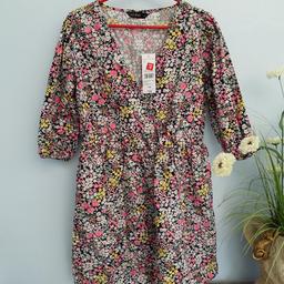 BRAND NEW WITH TAG summer dress size 14 from F&F.

CASH AND BUYER COLLECTS ONLY 

NO POSTING