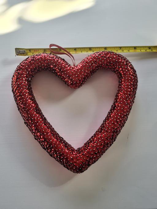 Buy & Sell Essex Basildon - Photos for hand crafted red sequin heart.