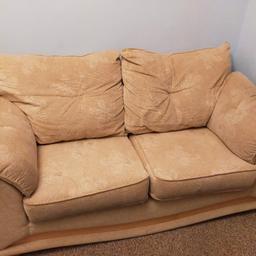 cream fabric 2 seater settee in good used condition.

from a clean and smoke free home.