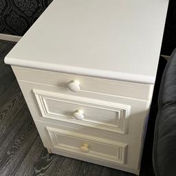 2 bedside tables white 
Very heavy good condition Hemnes 
Collection or deliver available local Bradford