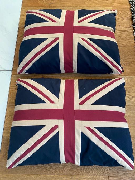 Buy & Sell Warwickshire Warwick - Photos for 2 x matching UK fog cushions