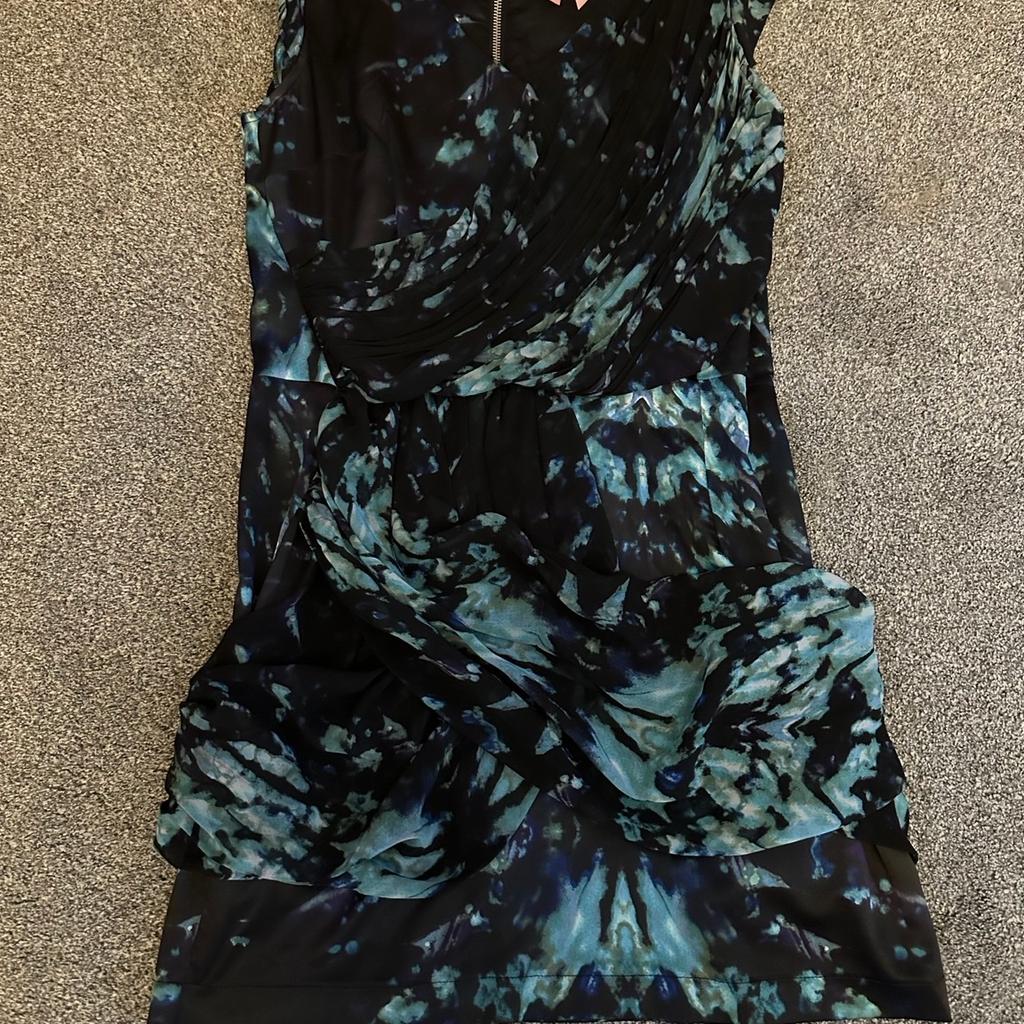 Beautiful coloured dress from Lipsy size 12
Collection only from Leamore