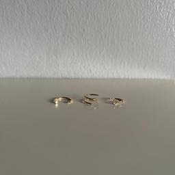 combination of gold small/tiny lip ears nose septum cartilage & tragus hoop rings

diameter 8mm & 10mm gauge 0.8mm & 1mm

buyer will receive 3 hoops

costume jewellery

bundle deals available
not responsible once posted or collected
not responsible for items that dont fit
not accepting offers
sorry no returns or refunds