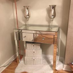 New never used 
Mirrored console table 
Changed mind after buying 
Collection only 
£45