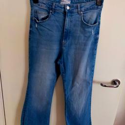 Bershka cropped flared jeans
Only worn once or twice
Very good condition
UK 10