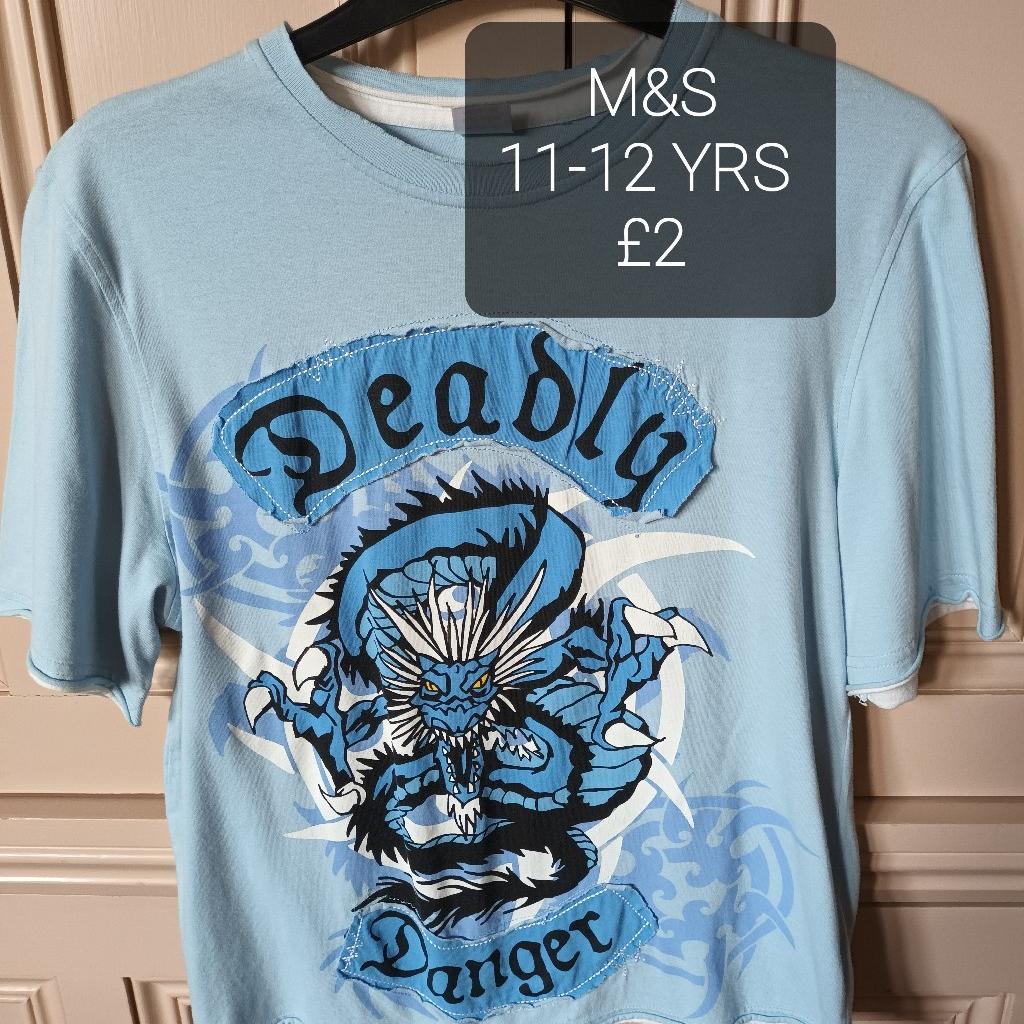 Clock 100% cotton three quarter length.
George Long sleeve top
Skull mottif on short sleeve tee-shirt.
Light blue tee-shirt M&S