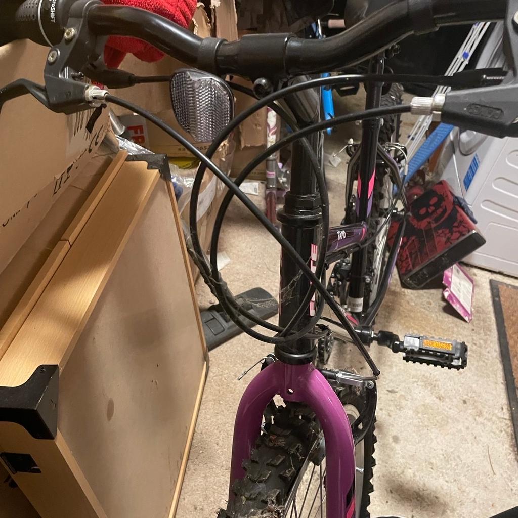 Used once for about an hour and has been in garage for about 3 years,the garage is t cold and there’s no damp,there is no rust what so ever on this bike,close up pics can be done just ask,
