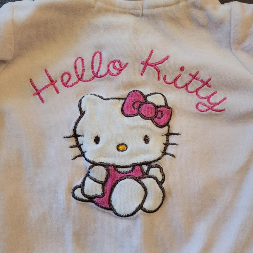 Hello Kitty Sweatjacke in größe 62 von H&M.
Gerne getragen dennoch in einem Top Zustand.
Wir sind ein Nichtraucher Haushalt.
Versand möglich, Kosten übernimmt der Käufer.
Überweisung, PayPal oder Bezahlung bei Abholung möglich.
Keine Rücknahme oder Garantie.