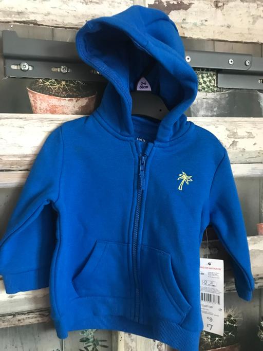 Buy & Sell Northumberland East Hartford - Northumberland - Photos for NEW - BOYS HOODED TOP - 3-6 MONTHS