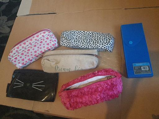 training Greater Manchester Oldham - Photos for Pencil cases