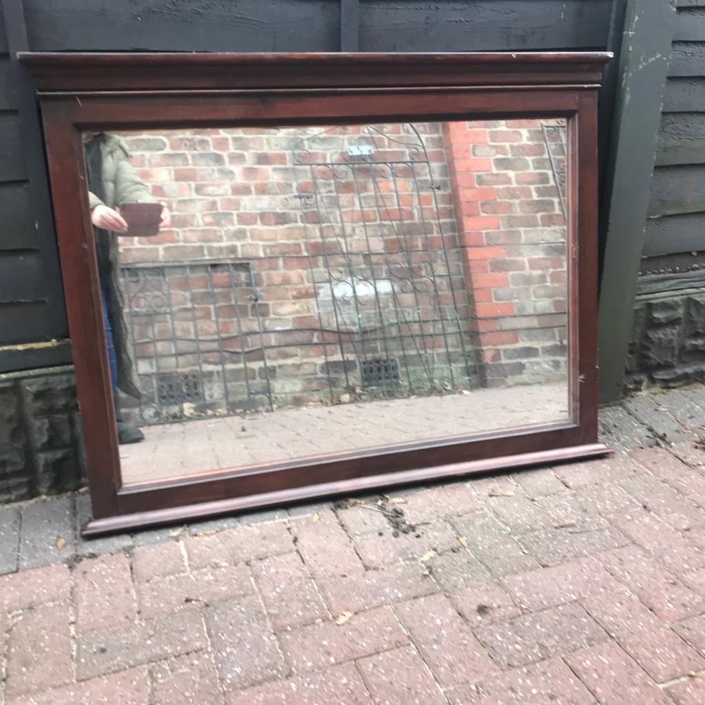 large vintage pine over mantle mirror.
This is an attractive style over mantle mirror,

Made from pine
, in good used condition
Viewing welcome