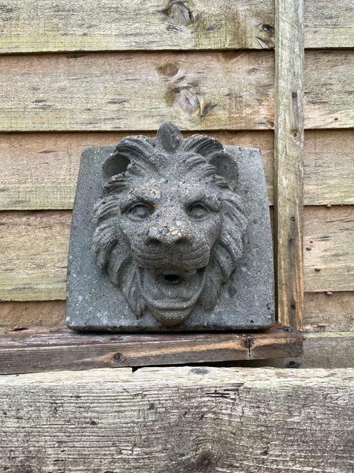 Buy & Sell Surrey Reigate and Banstead - Photos for Water feature Lion plaque