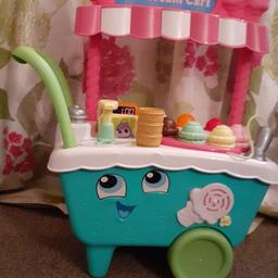 leap frog scoop and learn playset. Used but in good condition with all pieces accounted for. Still works good as well, requires batteries.