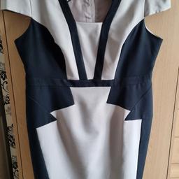 Dorothy Perkins Dress, Excellent Condition, size 20, Black and Beige, Midi length, Lined.