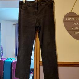 black straight Leg Jeans Size 18L. From TU
worn condition black has faded
selling a lot of clothes due to weight loss
From smoke and pet free home Can combine postage