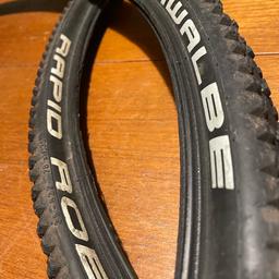 Reputable branded tyres, incorporates K-Guard (Schwalbe’s unique puncture resistant internal lining). Decent hybrid tyres with good tread. (So great for smooth and trails riding/canal tow paths). Reason for selling I’m moving to full smooth road tyres. Tyres just needs a wash, (should a bit of superficial surface dirt bother you).

Cheap for Quick Sale! (x2 Tyres)!
Cash on Collection Only. 

Alternatively can deliver locally for mileage.

Genuine Sale, Genuine Item, Genuine Seller.

👍🏽 👍🏽 👍🏽