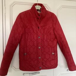 Deep red quilted jacket
Warm lining
Good condition
Size 10