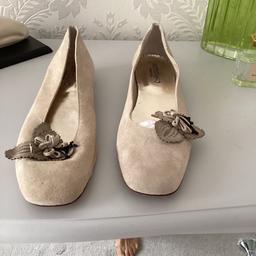 Beautiful beige suede flat shoes 
Lovely detail 
Great condition 
Size 5