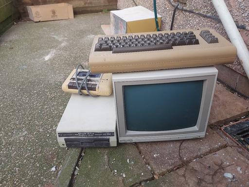 Buy & Sell Conwy Abergele - LL22 - Photos for commodore 64 plus accessories