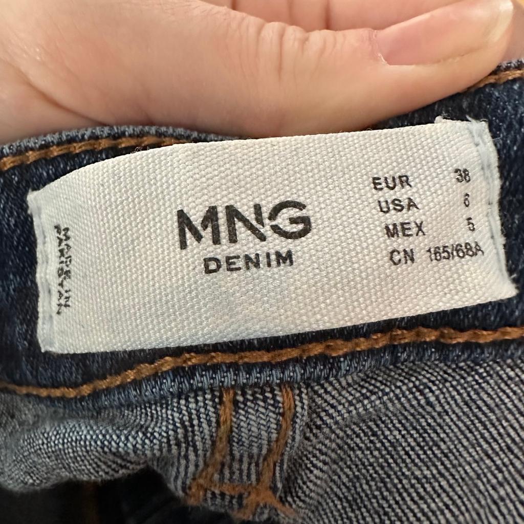 Mango Denim Jeans Blau Größe 38 wie neu
Versand gegen Aufpreis möglich.
Keine Garantie und kein Umtauschrecht!