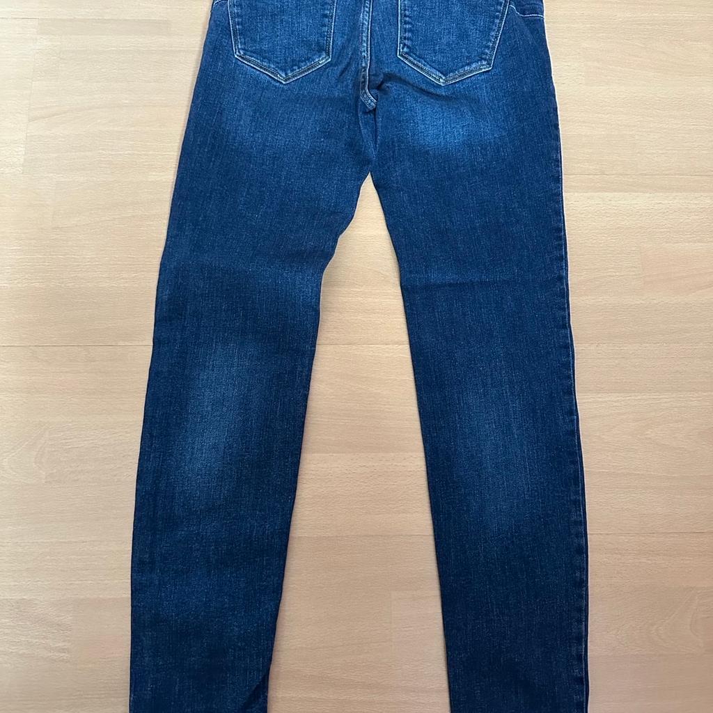 Mango Denim Jeans Blau Größe 38 wie neu
Versand gegen Aufpreis möglich.
Keine Garantie und kein Umtauschrecht!